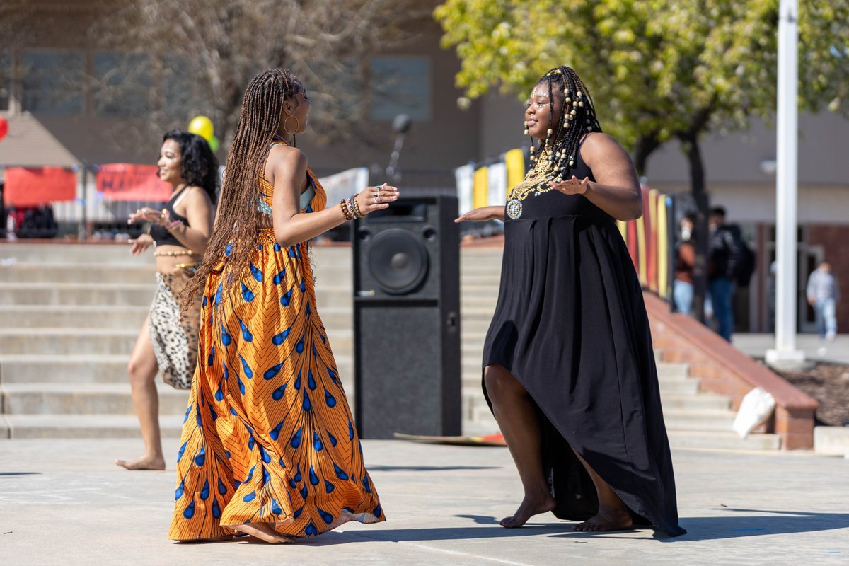 CeresUSD's tweet photo. Finishing out the week with a vibrant celebration of culture and heritage during #BlackHistoryMonth at @goCVhawks. 👏❤️ #CVHawkNation #CeresLearns https://t.co/ijgHWD39mz