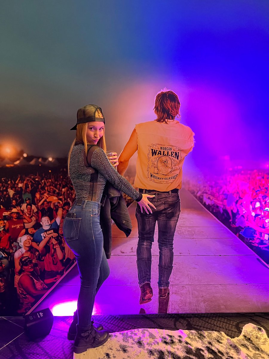 M_Murphy1411's tweet photo. One of the best nights ever!!❤️🥵😭@MorganWallen https://t.co/OuPqLo7Qm0