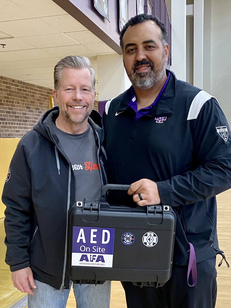 playforpatrick's tweet photo. Congrats @CDHraiders for winning this AED from @playforpatrick @thetrainingHAUS 2020 ❤️ screen AED/CPR contest.
Work hard-HaveFun & Play with heart!
#PlaywithHeart #PlayforPatrick https://t.co/oGfi2a2kJF