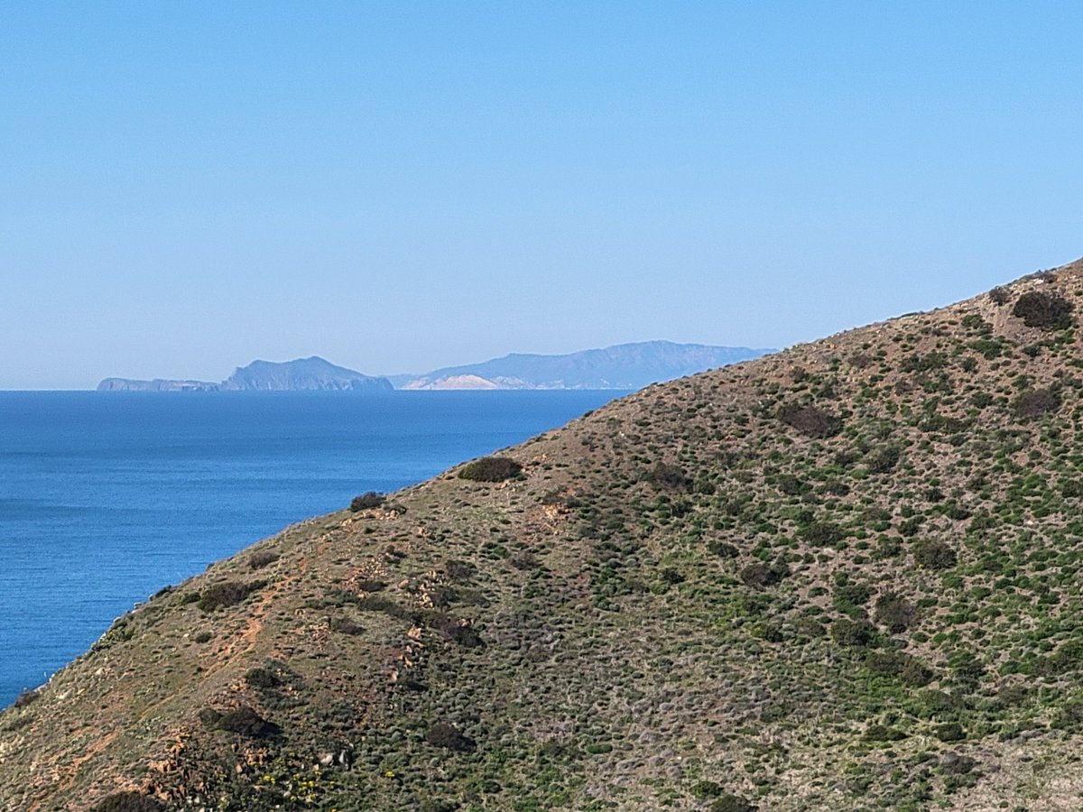 GreggWagener's tweet photo. I hiked in Point Mugu State Park today. I hiked 11.4 miles in 4 hours with 2500 ft elevation gain. It was a particularly clear day. #mycastateparks #MyCAStatePark https://t.co/wrR96jPp6O