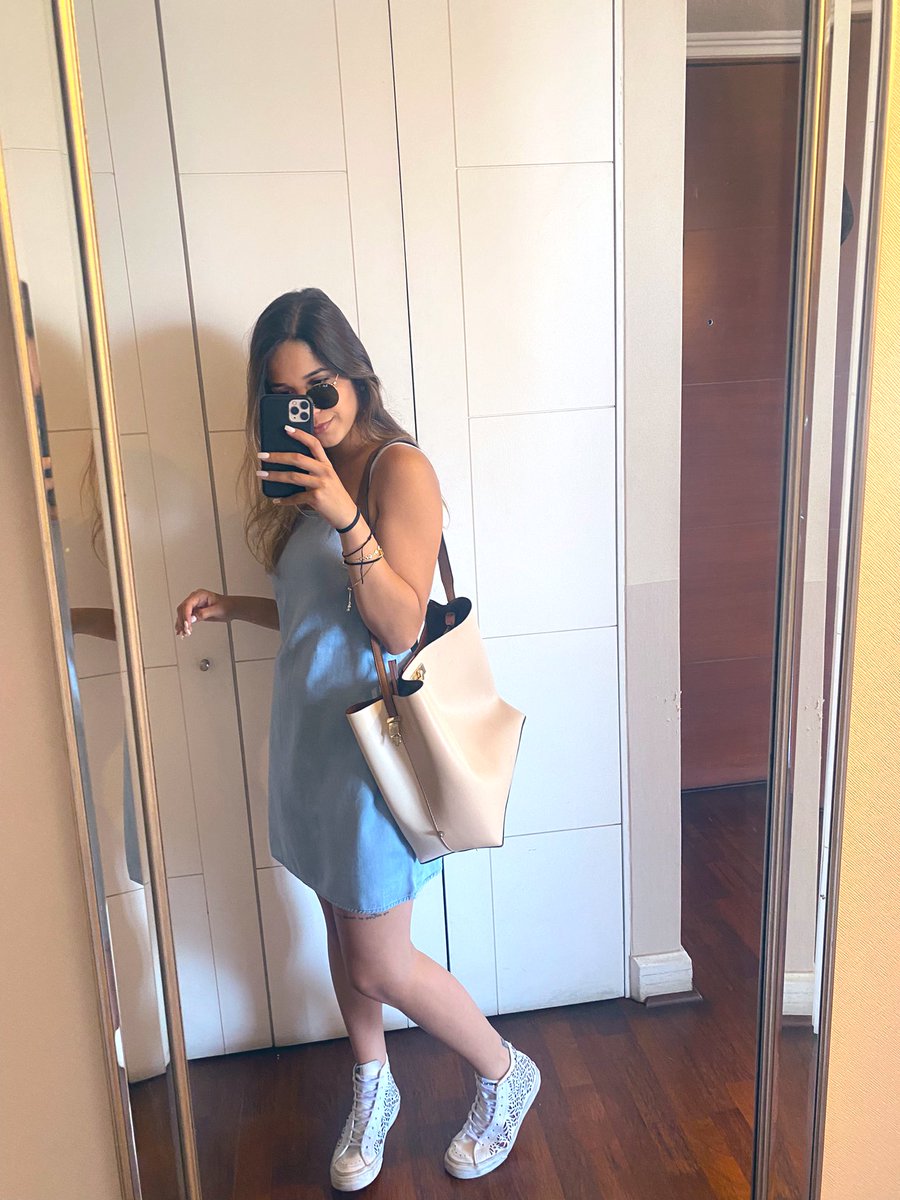 HechtMishelle's tweet photo. 🧿🤪 https://t.co/QOYSqjRGoS
