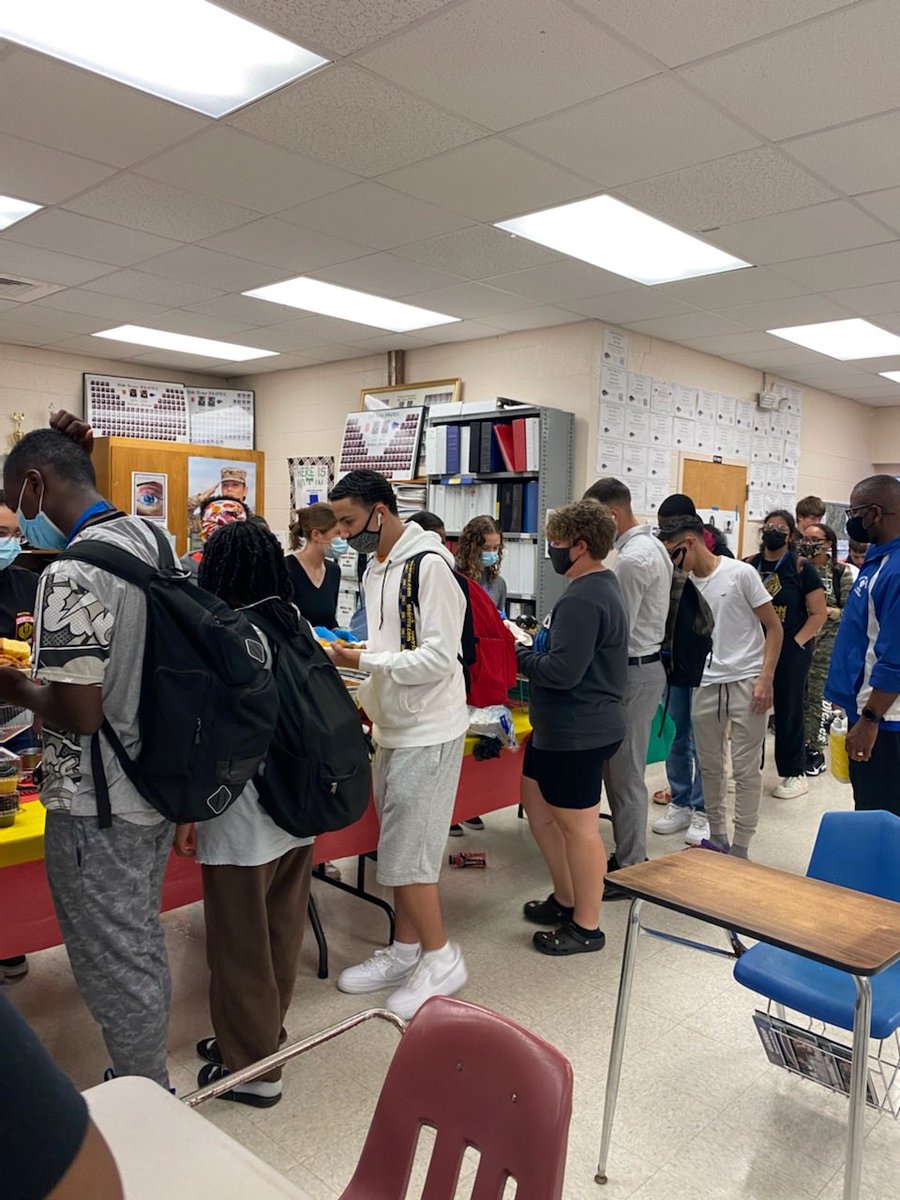 alvesta_lobban's tweet photo. It was a great day at #DHSJROTC “Food For the Soul” BHM luncheon. JROTC students and DHS Staff was able to sample an array of authentic African American foods catered by Freddie Bee’s Restaurant👍🏾👍🏾👍🏾😃😃! Can’t think of a better way to end a great #WolfWeek ⁦⁦ https://t.co/2qe89yZDI5