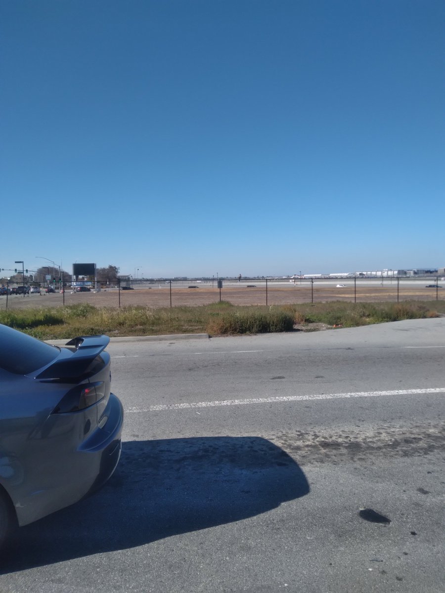 BarryAllanMcGh1's tweet image. Zoom in... #Lookout #TwitterUnderworldTelevision Is their Property, too. #twitrunderworld #beadvised #topofgoogle #InRealTime