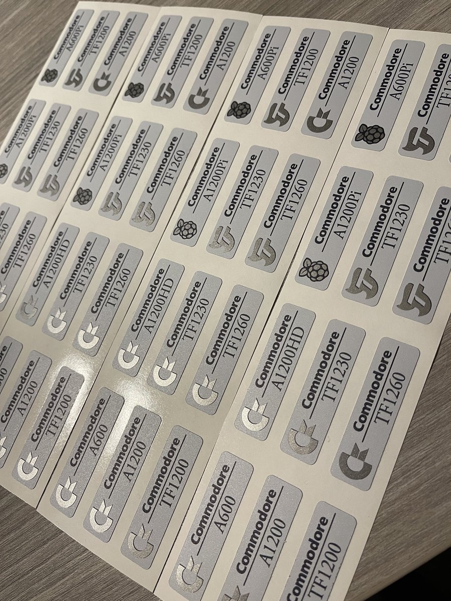 RBadgeman's tweet photo. Created some A600 and A1200 badges. 🤗 Have a great weekend 💙

#retrocomputerbadges #amiga600 #amiga1200 https://t.co/iFNl3roFe7
