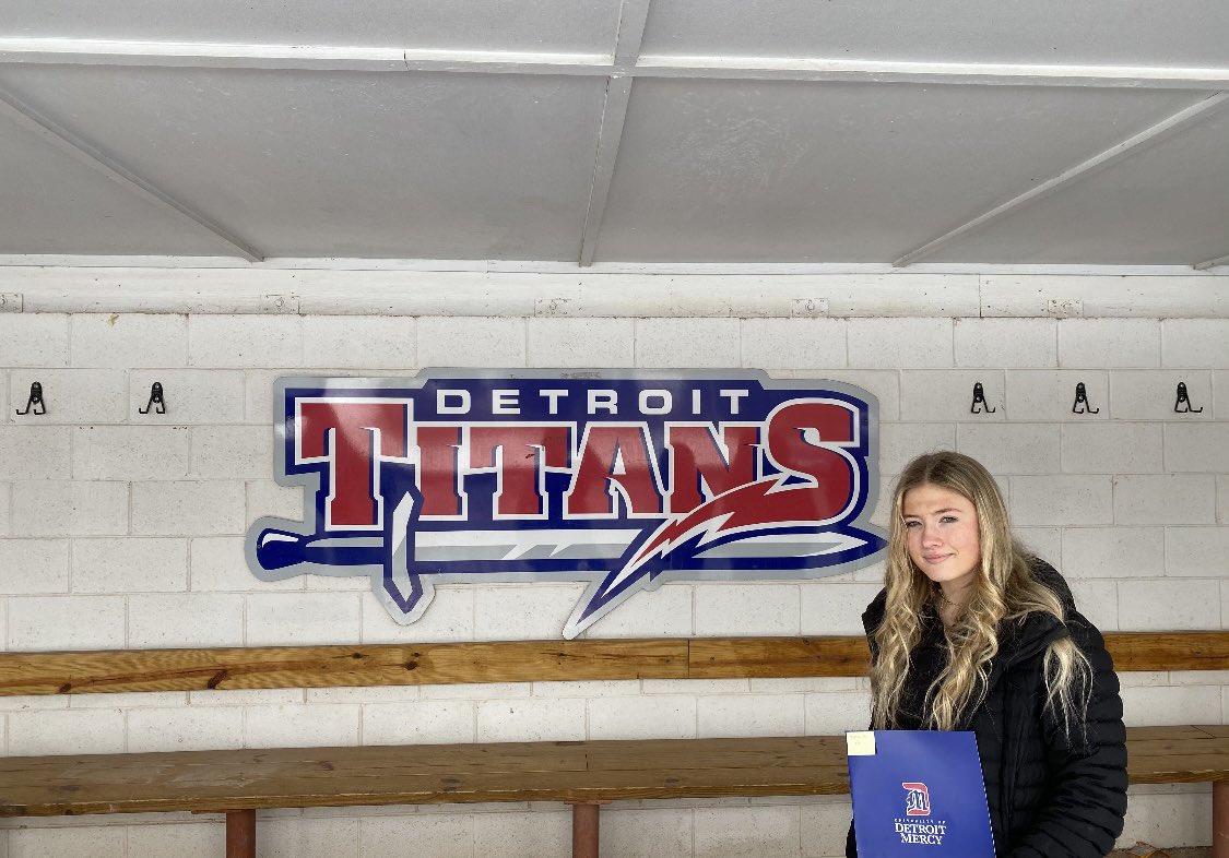 SO EXCITED to announce that I will be continuing my academic and softball career at the University of Detroit Mercy! Thank you to everyone who supported me along the way! That being said… GO TITANS❤️💙
<a href="/DetroitTitansSB/">Detroit Mercy Softball ⚔️</a> <a href="/Turnin2M/">Turnin2 National Maloney</a>