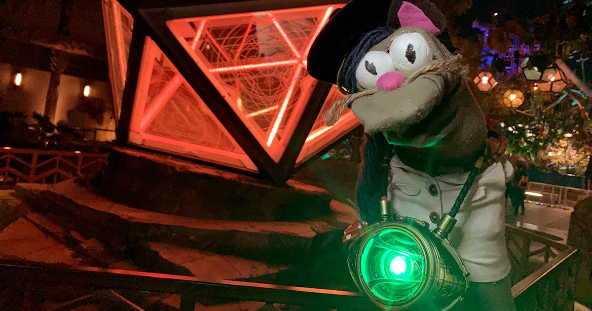 ParkPuppets's tweet photo. Hey @HasbroPulse and @Marvel, we took the Eye of Agamotto to #AvengersCampus !  Thanks for making a great toy! https://t.co/RJgXIiXgtG https://t.co/WZxd9xeSQx