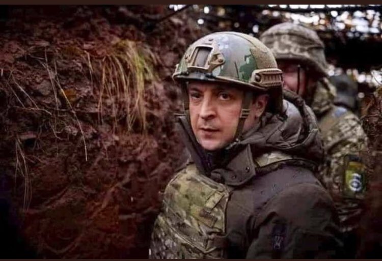 HadleySheley's tweet photo. The badass bravery from President Zelensky to sunflower seed lady, Ghost of Kyiv, Snake Island 13, to locals preparing Molotov cocktails.

Ukrainians are showing the whole world that they’re NOT afraid to stand up to Putin! So neither should anybody else be! #StandWithUkriane https://t.co/m4Qs504VEl