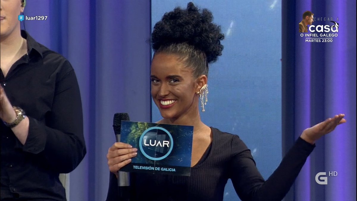 Vaites! Ao final si que estaba <a href="/Trisha_fdez/">Trisha</a> no #Luar1297! 😄