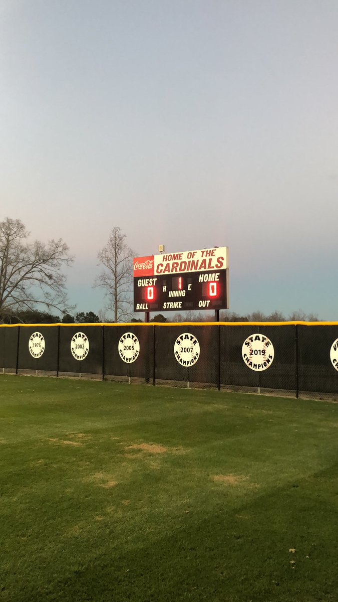 28 minutes to first pitch!