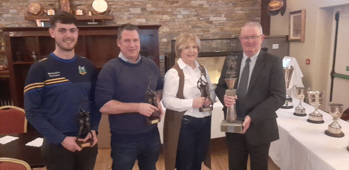 NorthTippGAA's tweet photo. Kiladangan club officers Liam Hayes, Art Flannery &amp; Mary Hogan receiving the North Tipperary GAA Club of the Year award from special guest Seamus Hogan. https://t.co/4CmEf8MLup