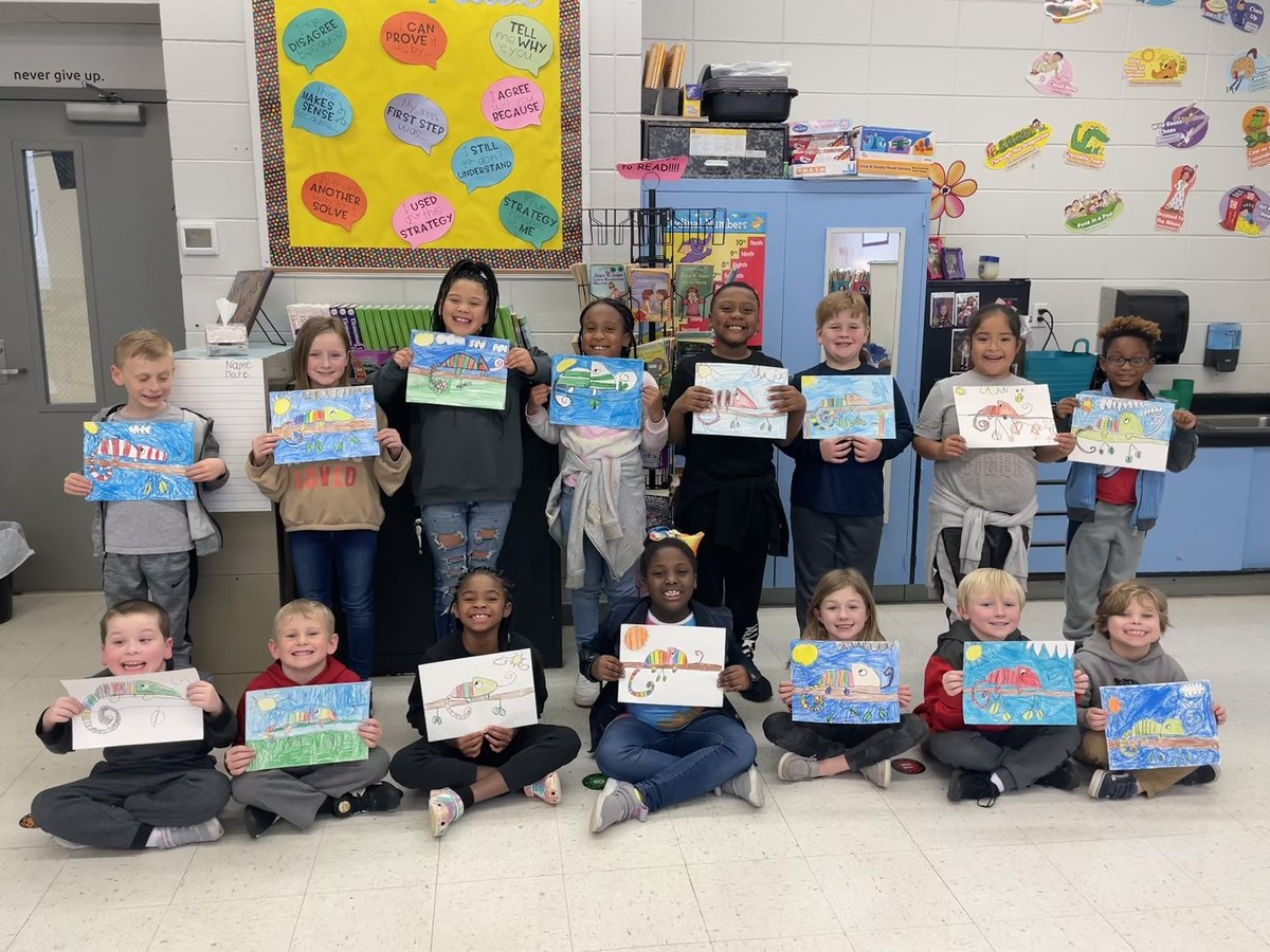 My kiddos had their very first ART class today with Ms. Milstead!! They were so excited!! I was so impressed with their chameleon artwork! 🎨 #2ndgrade <a href="/VeronicaBayles/">Dr. Veronica Bayles</a> <a href="/TuscumbiaCitySc/">Tuscumbia City Schools</a>