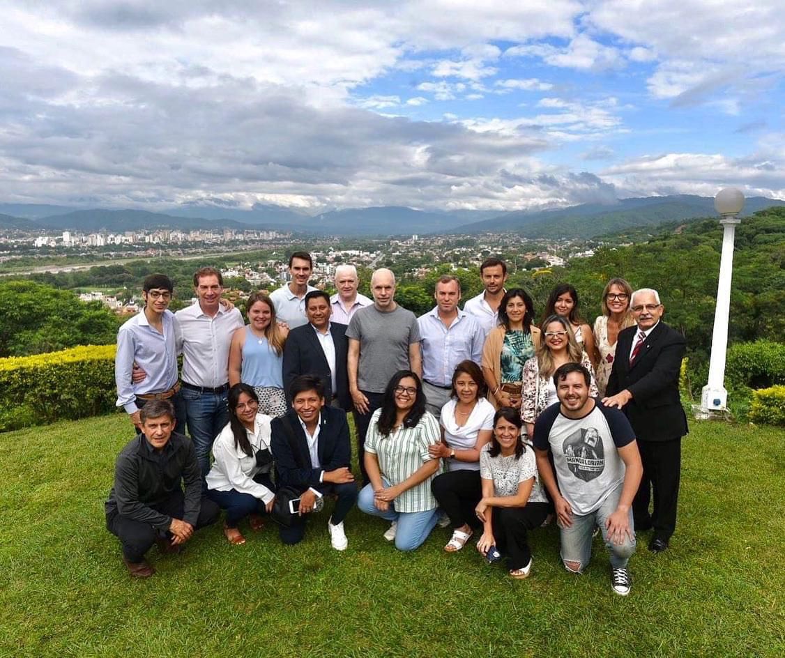 horaciorlarreta's tweet photo. Esta tarde compartimos un encuentro muy positivo con @diegosantilli junto a referentes de @PROJujuy y su presidente @angelinilucho, para dialogar acerca de los desafíos que tenemos por delante. Estos intercambios son fundamentales para fortalecer nuestro espacio. https://t.co/noeMuFqe7C
