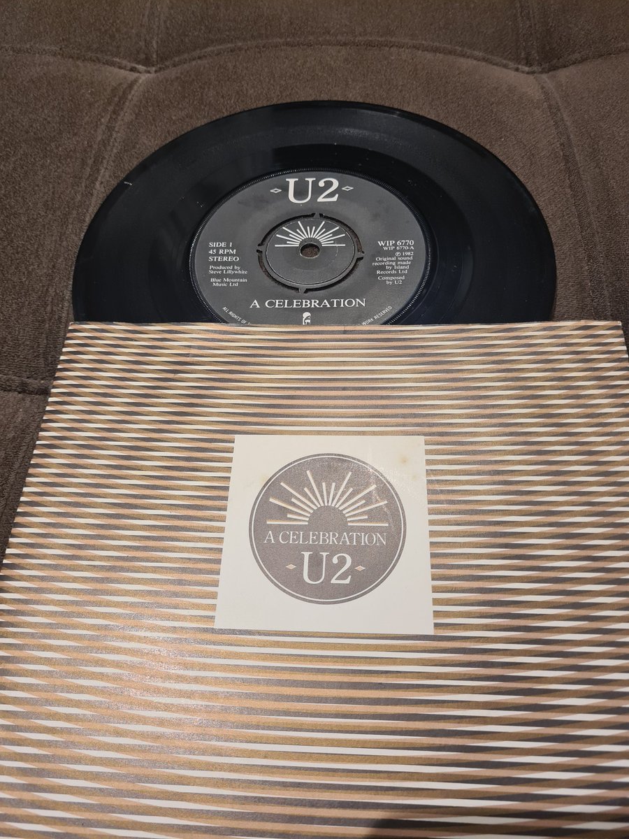 As in Brazil we don't have RSD, let's Celebrate  with the original one #acelebration #u2 #RSD22