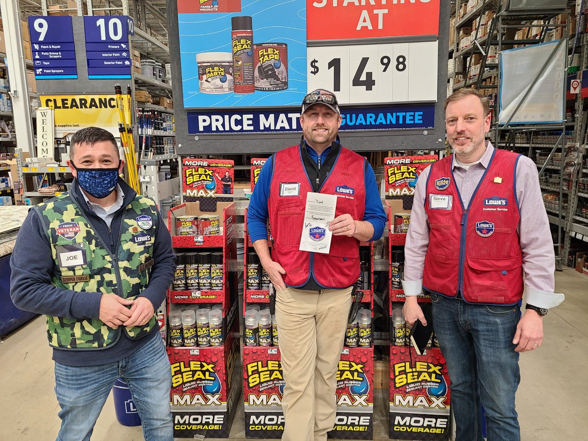 AdamRichman381's tweet photo. Brand new sales specialist David in 415 just got his first service star after he got 8 leads this week! @coachlee_Lowes @JHoffmann2207 @DamonBennettR7 @specialtylowes #D873pride #95strongR7 https://t.co/eWv6yMbSMt