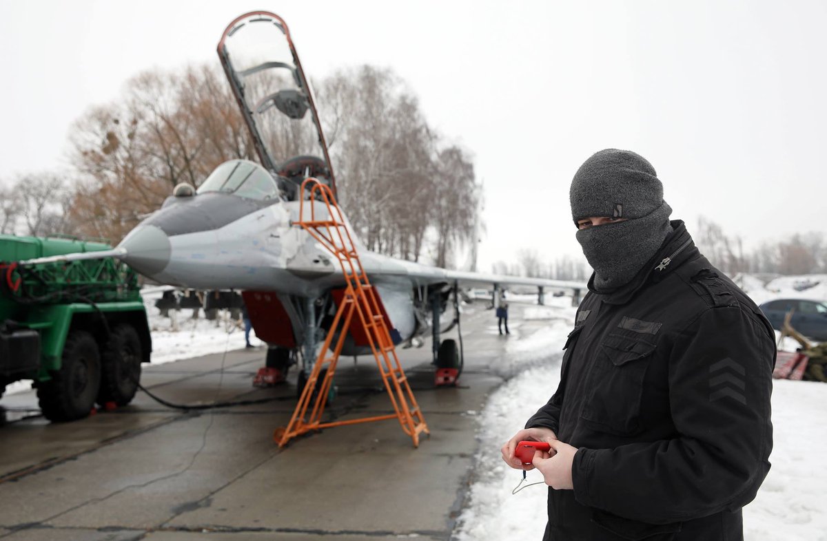 Illia Ponomarenko 🇺🇦 (@iaponomarenko) on Twitter photo I am so fucking proud of my country’s Air Force 🇺🇦
The fate of so many depends on so few. I am so fucking proud of my country’s Air Force 🇺🇦
The fate of so many depends on so few.