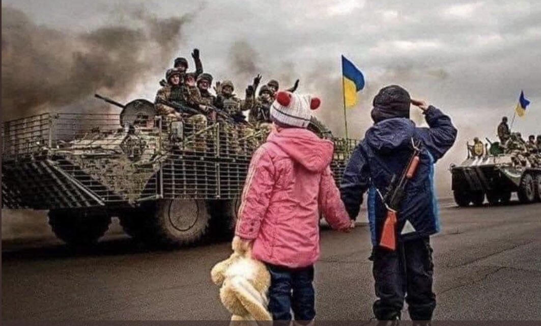 eye_signs's tweet photo. How God damn sad. The Molotov cocktail is obviously a Russian creation. Let’s hope they burn 100 times more intensely when thrown at Russian invaders. https://t.co/hhiuaYT2qK