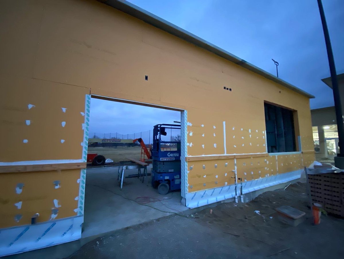 WorldofGolfKY's tweet photo. 🚧 Construction Update 🚧 

Our new driving range structure is coming along nicely and should make for a more enjoyable time on those rainy days! 
.
.
.
.
#wogky #golfnky #cincygolf https://t.co/hCnT3sW2DB