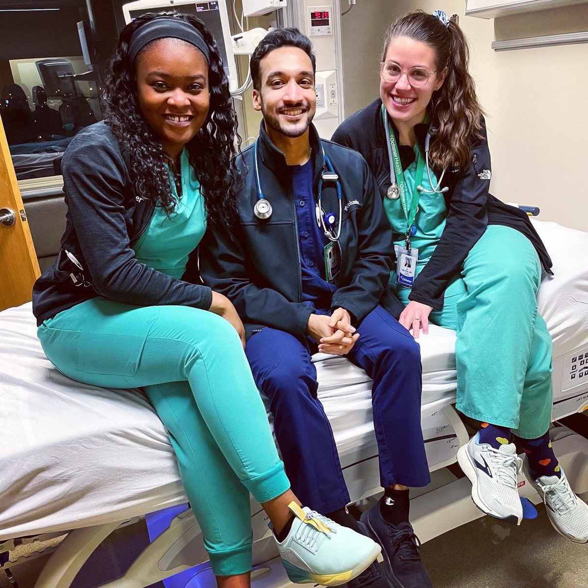 MoSultan2391's tweet photo. Happy Thank A Resident Day! Blessed to have awesome colleagues that make work fun! 💪🏽 #ThankAResident #ThankAResidentDay @OchsnerIMRes @OchsnerHealth https://t.co/Nj3Ap9TQOW