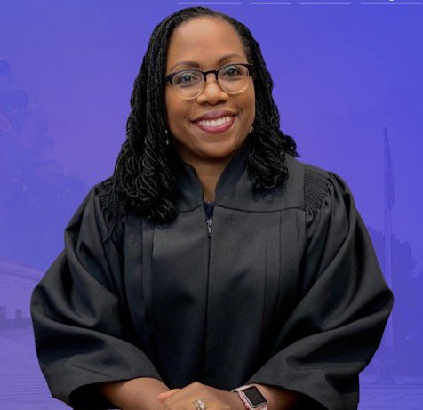 missporters's tweet photo. For the first time in U.S. history, a Black woman has been nominated to the Supreme Court of the United States. 📸 https://t.co/jhvXYccP9O
#WomenOnTheBench #SCOTUS #KetanjiBrownJackson #BlackHistory #BlackHistoryMonth https://t.co/js6vbozRi4
