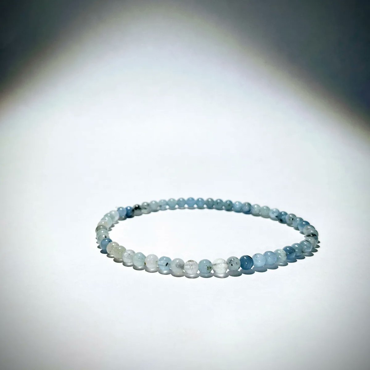 Simple Gemstone Bracelets for your everyday needs 💚
healinggembracelets.com/shop/p/simple

Looking for an affordable, high-quality, easy-to-wear bracelet? You've come to the right place.

Our Simple line of gemstone stretch bracelets are for everyone and for every occasion. Gift-ready too!✨