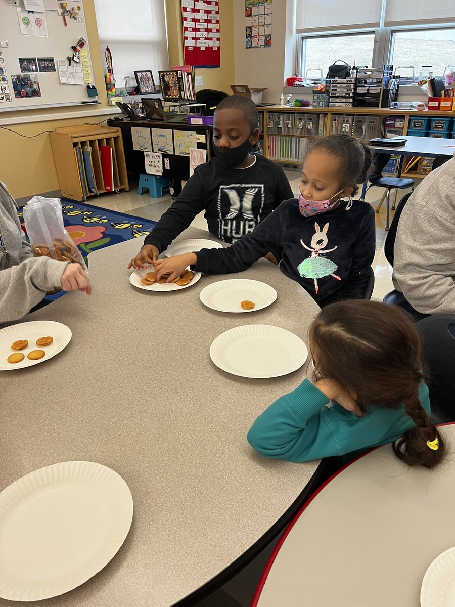 MonroeOwls's tweet photo. Fun food FriYAY! Students in our self-contained autism classes practice life skills by following a recipe and making a tasty treat! This week cookie hamburgers! 😋 #shinebright https://t.co/bAFFh8CG3T