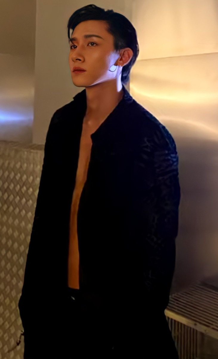 silver_wolf20's tweet image. 