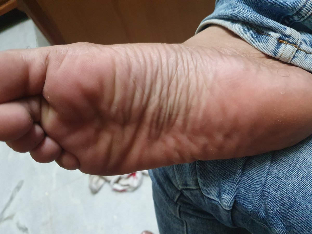 MasterOfYou6's tweet photo. Send for each wrinkle 👣💸

 You know what to do boys serve and send ! 💸👑

#paypigs #cashcow #cashmaster #feetpics #alphadominant #MALEDOMINATION #alphamale 

 @rt_slave_ma @rt_feet @RT4Masters2 @RT4Masters @MASTER_UPDATES @RtFindom15 @RT4Kings @PromoAlpha @rt_feet @RTsub4alpha https://t.co/0CbO4WUpUi