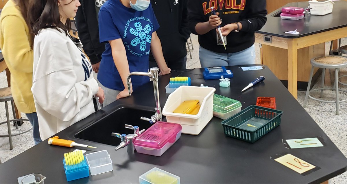 Our <a href="/KleinOak/">Klein Oak HS</a> bio students doing morphological &amp; molecular analysis  to determine if a lemur species thought to be extinct has been rediscovered. Students experienced the intersection of evo bio, genetics, and biodiversity conservation! <a href="/miniPCR/">miniPCR bio</a> <a href="/BisforBruce/">Bruce Bryan</a> <a href="/DukeLemurCenter/">Duke Lemur Center</a>