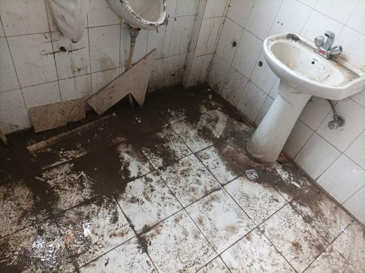 JKDAG's tweet photo. Condition of Wash Rooms of D C Office Ganderbal J&amp;K https://t.co/1bNABinQXP