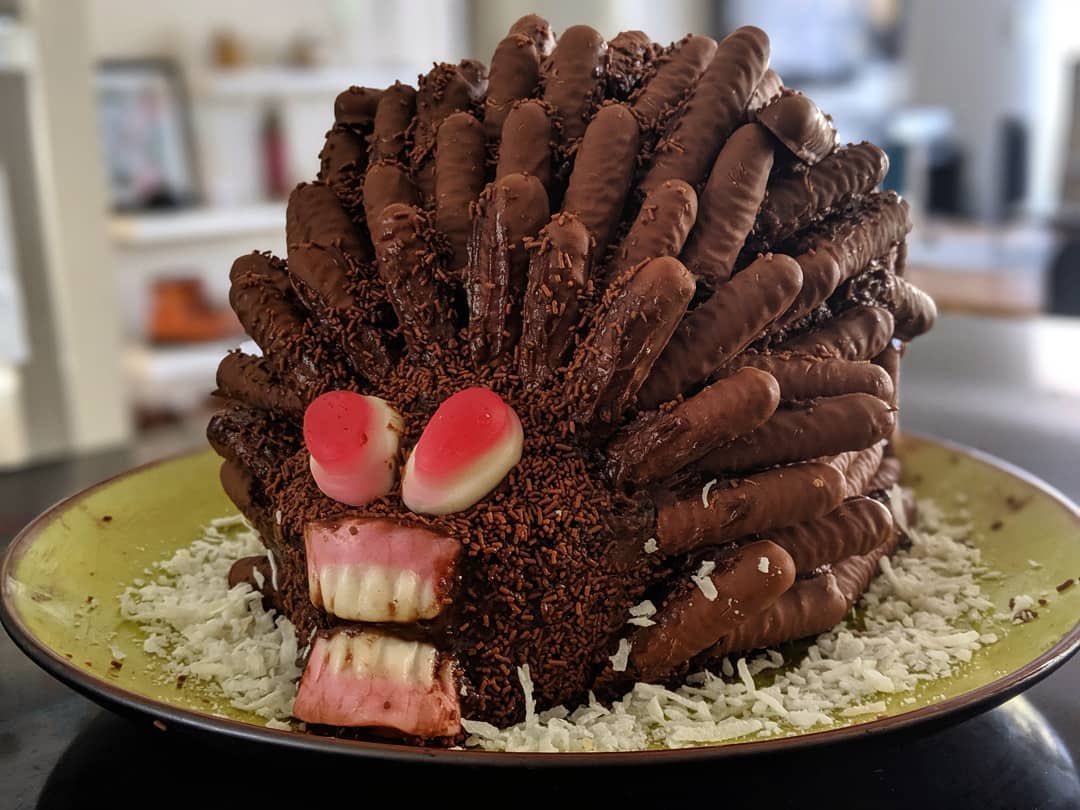 chaewrry's tweet photo. Happy birthday to you,
Happy birthday to you,
Happy birthday mwinsik oppa!
Happy birthday to you

I hope you like the cake and please don’t forget to treat your lil sist right here🥳 Keep being a big simp over your gf because ALL HAIL SIMP!!✊🏻 https://t.co/hcVk2q1e4h