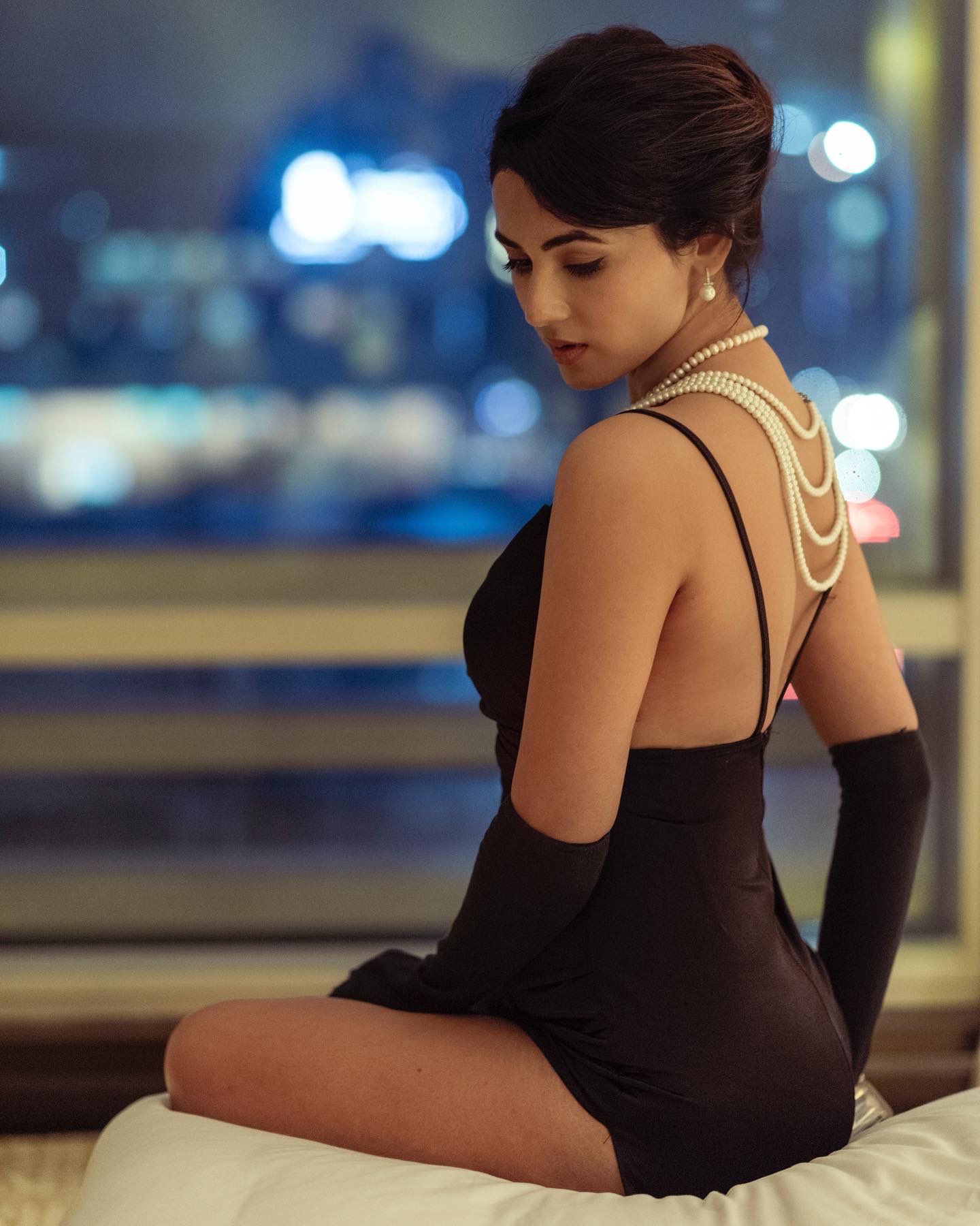 SONAL CHAUHAN on X: "Only love is real…..♥️♥️♥️ #love #sonalchauhan #gold  #magic #breakfastattiffanys https://t.co/cFPuj0CUop" / X