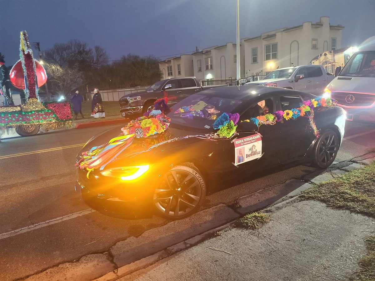 JessicaTetreau's tweet photo. Thank you @Pattydl04 for being my Official Charro Day Parade Driver this year. We Barbie-fied my Tesla! 💗 https://t.co/wxA93DjfLX