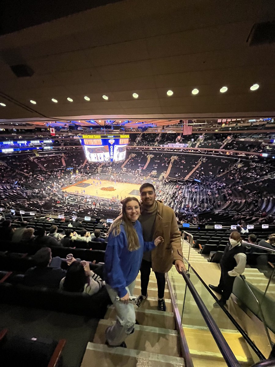 solciguatta's tweet photo. #NYKMSG https://t.co/BmUgW5w2H9
