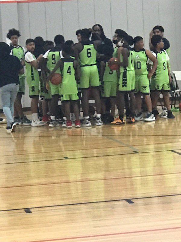 JohnnyWarrenJr's tweet image. 2022 Uplift Ascend Middle School Basketball Champions! 9-0 🙌🏿🏅#CoachWarren #CoachDavis #CoachLove