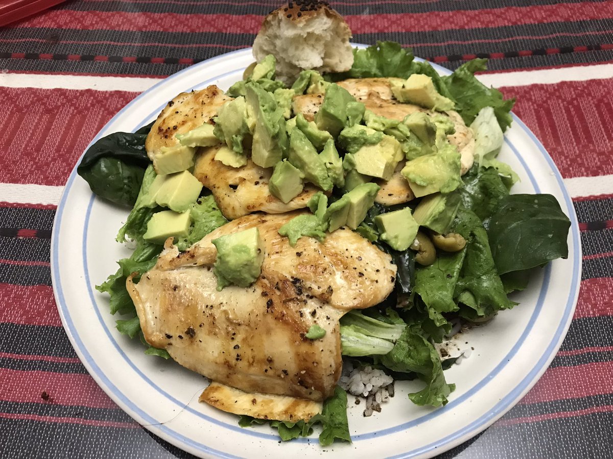 SHIELD73's tweet photo. #ComidaLigera
Así de consentido por mi shula @NADIASANABIA
#EnFamiliaSiempre #ASeguirnosCuidando https://t.co/dsdiDM8pMg