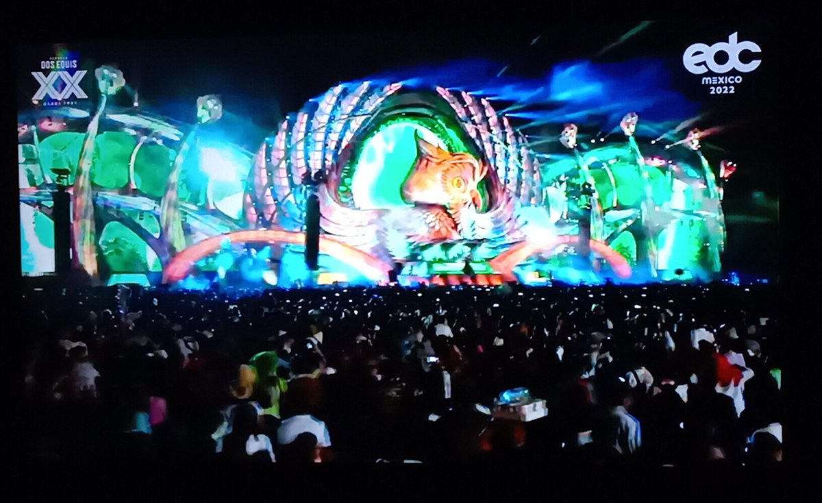 antonio_206's tweet photo. Markus Schulz dรกndoles clases a los del EDM ๐คฏ๐๐ฝ en el #KineticFIELDS #XXEDC2022 #EDCMรฉxico https://t.co/CxqPRt7Gnr