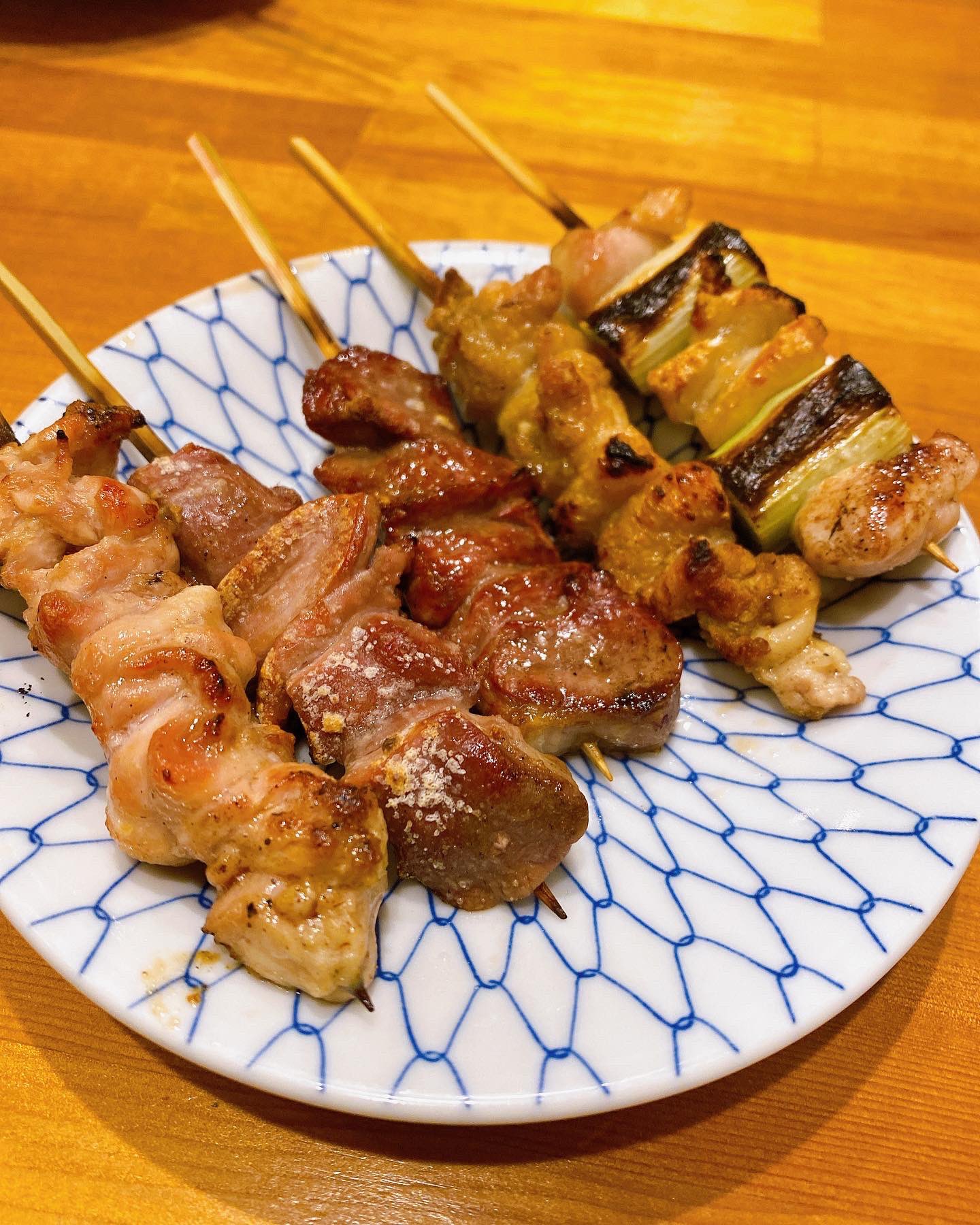 浅草橋カミヤ 本日のオススメ メニュー おまかせ串盛り5本 塩 タレ選べます 写真は塩です どこの部位かわかりますか 正解は後日発表 ぜひお試しください もつ焼き 焼き鳥 浅草橋カミヤ 下町グルメ 生ホッピー やきとん