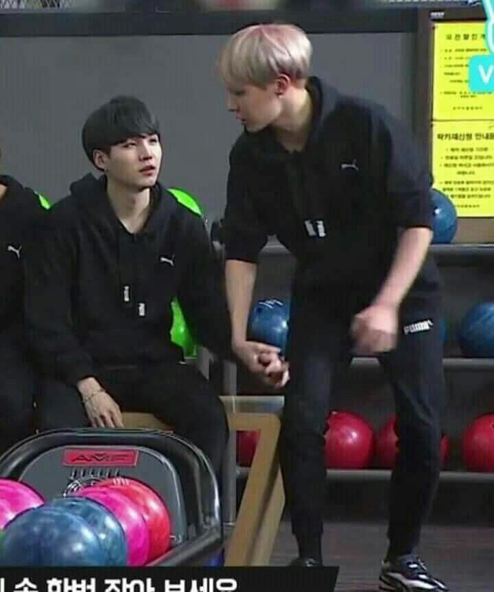 R0CKSTARSOPE's tweet photo. this genre of sope where hoseok takes yoongi's hand and Yoongi gets shy🥺 https://t.co/Eht929iWHX