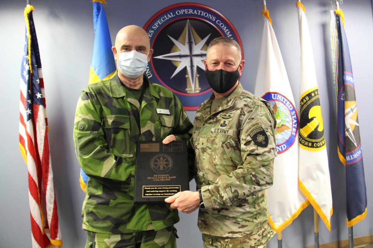socnorth's tweet photo. #SOCNORTH Commander, Brig. Gen. Shawn Satterfield, exchanged gifts with Swedish SOCOM Commander, Brig. Gen. Anders Jerker Lofberg, as a token of appreciation during his and his staff members visit to the headquarters this week. #SOF #USSOCOM #SpecialOperations #BeyondTheWatch https://t.co/snYUwgIQEd
