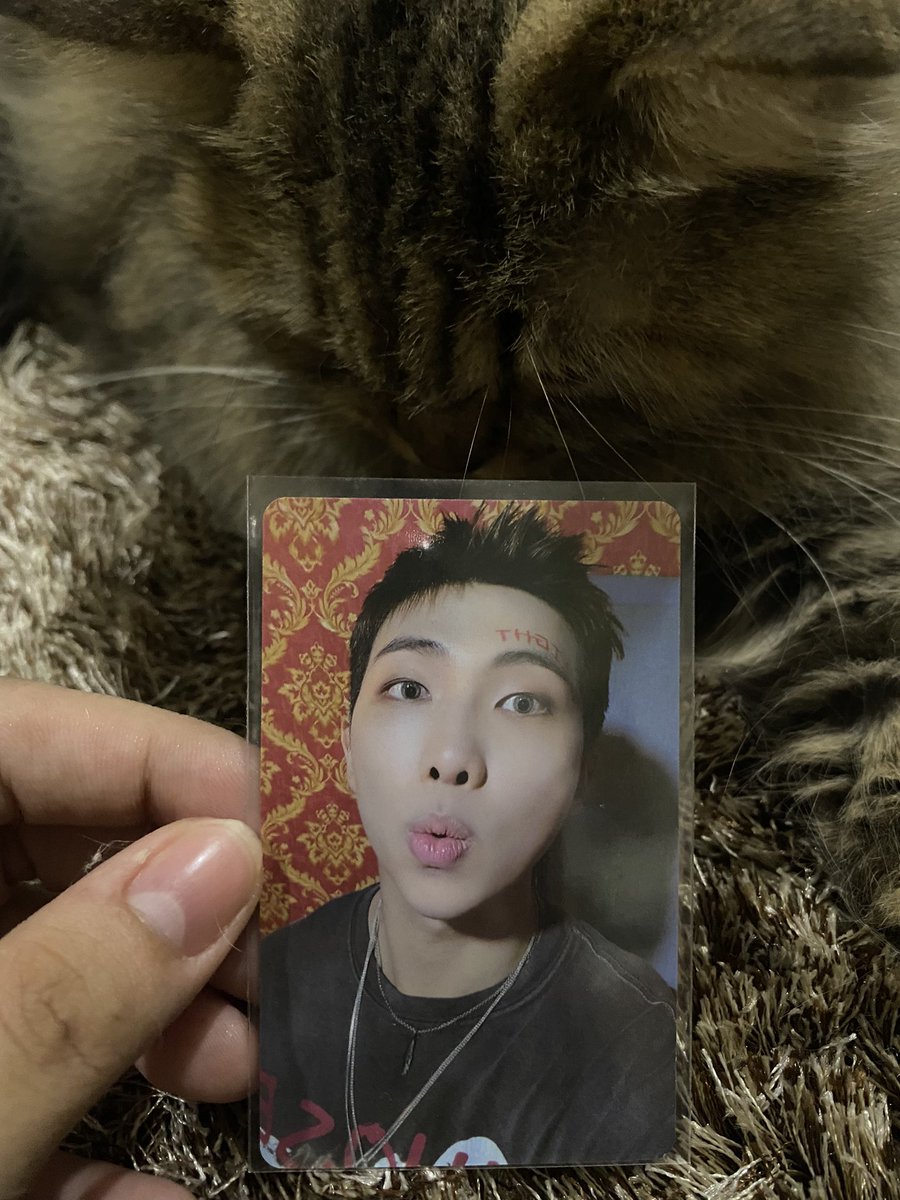 tatamiceu's tweet photo. ic/ interest check / bts / ph only / ga

~ GIVEAWAY ~ 

- hellooooo!!! im giving away my namjoon sg22 pc <3 

mechanics:
- like &amp; rt

🏷 namjoon rm philippines only https://t.co/KSpafSnlOd