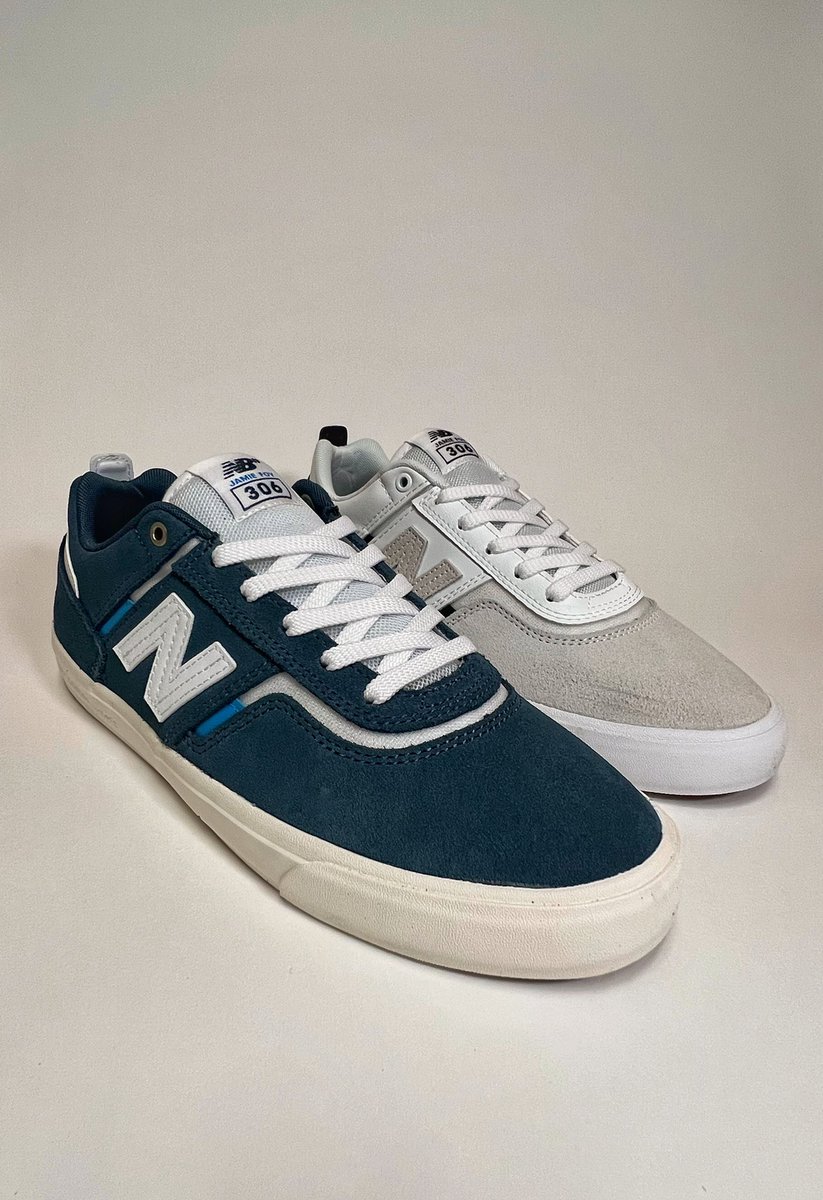 CCS_Skate's tweet photo. Cruise through the kinks with a little help from our boy Jamie Foy. It's easy when you've got the right footwear.
Fresh NB# 306 colorways in stock right now.
.
#ccsskate #ccspro @nbnumeric #foy306 #freshkicks https://t.co/pDjjQvD1SU