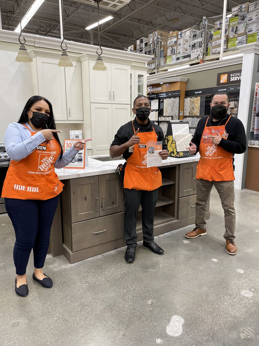 Patty Samaniego (@hdisteampatty) on Twitter photo Feels great to be out giving recognition. Shout out to <a href="/bigdealjoshhd21/">BigDealJOSHD223</a> and <a href="/iamthelight6611/">Gabriela Alvarez</a> for the great partnership and willingness to assist. #PacCentral #D223 🙌🏼 <a href="/Rene_HDISM_LASo/">Rene Mojarro</a> <a href="/HDE_Tim/">Tim</a> <a href="/m_gomez_hd/">Mario Gomez</a> <a href="/D223_HD/">John Sickinger</a> <a href="/thdTimPacC/">Timothy Chek HDIS TSM</a> @Yesenia_GamezHD Feels great to be out giving recognition. Shout out to <a href="/bigdealjoshhd21/">BigDealJOSHD223</a> and <a href="/iamthelight6611/">Gabriela Alvarez</a> for the great partnership and willingness to assist. #PacCentral #D223 🙌🏼 <a href="/Rene_HDISM_LASo/">Rene Mojarro</a> <a href="/HDE_Tim/">Tim</a> <a href="/m_gomez_hd/">Mario Gomez</a> <a href="/D223_HD/">John Sickinger</a> <a href="/thdTimPacC/">Timothy Chek HDIS TSM</a> @Yesenia_GamezHD