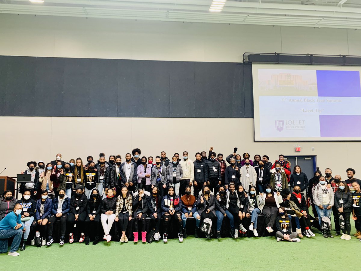 SteelmenBSU's tweet photo. Joliet and Central and Joliet West together at #JJCBlackTeenSummit #BlackTeenSummit @JolietJrCollege 

This is what unity looks like! 😁✊🏾
@JWBLMCLUB https://t.co/SpuHm7KmT3
