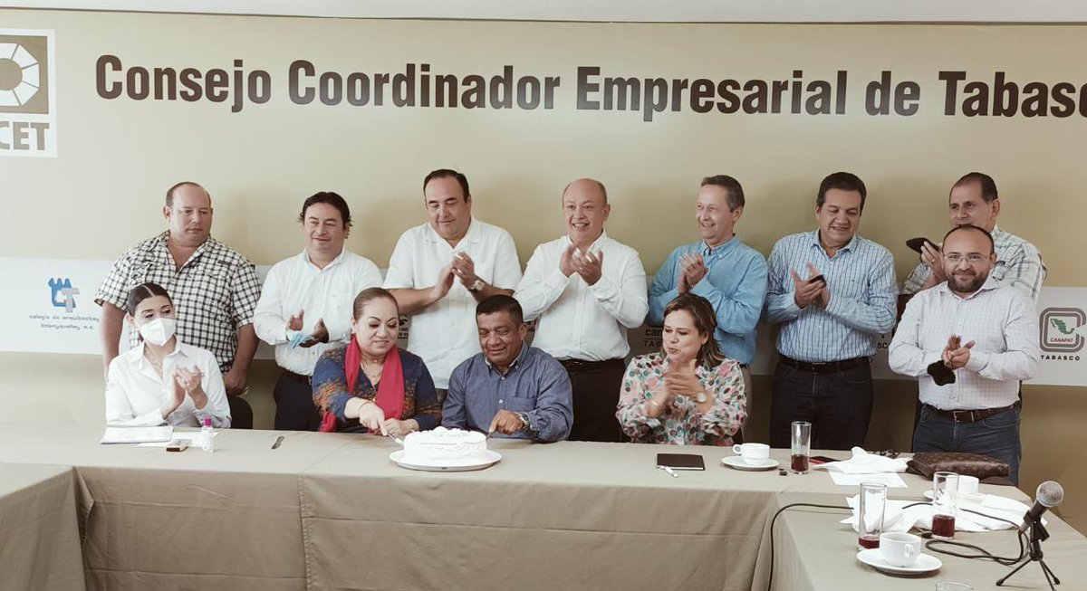 AmavTabasco's tweet photo. El día de Hoy la #AMAVFT participó en la 5ta Reunión Ordinaria del @CCET_Tabasco y felicitaciones por su cumpleaños a los presidentes Dolores Hernández Valencía @AMASFACTabasco y Teodoro Garcia  @CanagrafTabasco https://t.co/ppy8i2tbBp