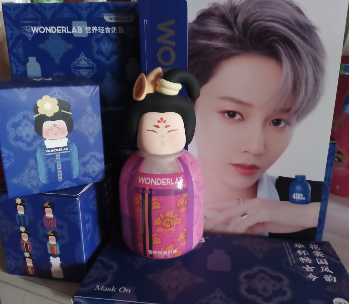 megastarlyx's tweet photo. Received my Wonderlab package today. Thank you so much @ninetyforseven for accommodating this request 💙 #947FEEDBACKS https://t.co/PU4TnnH5YC