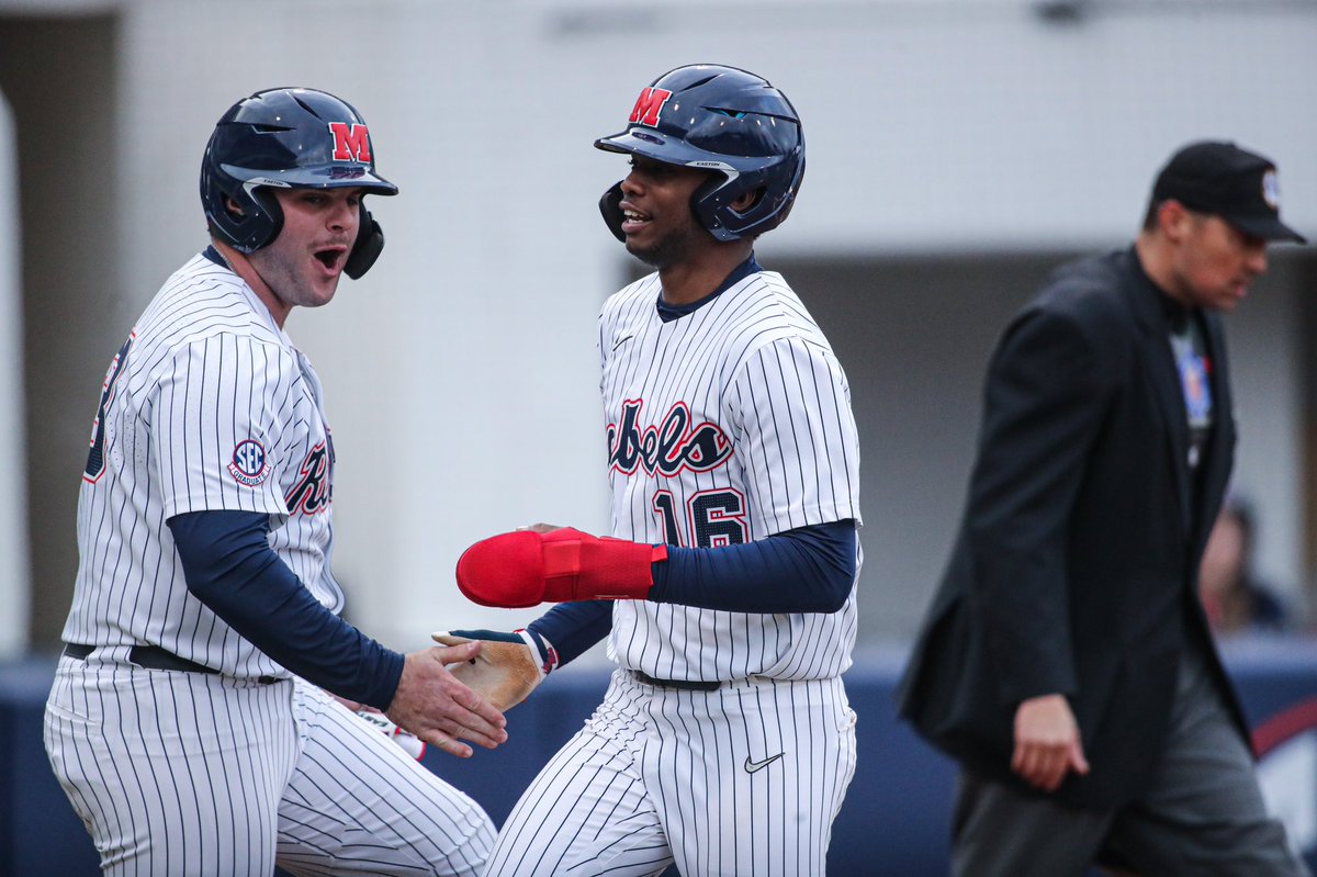 OleMissBSB's tweet photo. All smiles here. https://t.co/qEajoUOJUX