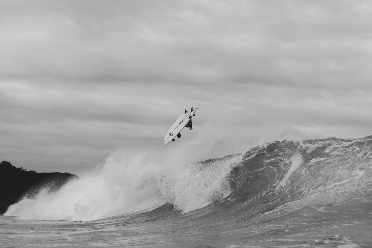 rustysurfboards's tweet photo. Letty Mortensen with the spins on his Blade with channels
Photo by gfunk
#rustysurfboards #RustyBlade #ourkind
Shop the Blade: https://t.co/yH9ouvc5PU https://t.co/ruz4sujrsC
