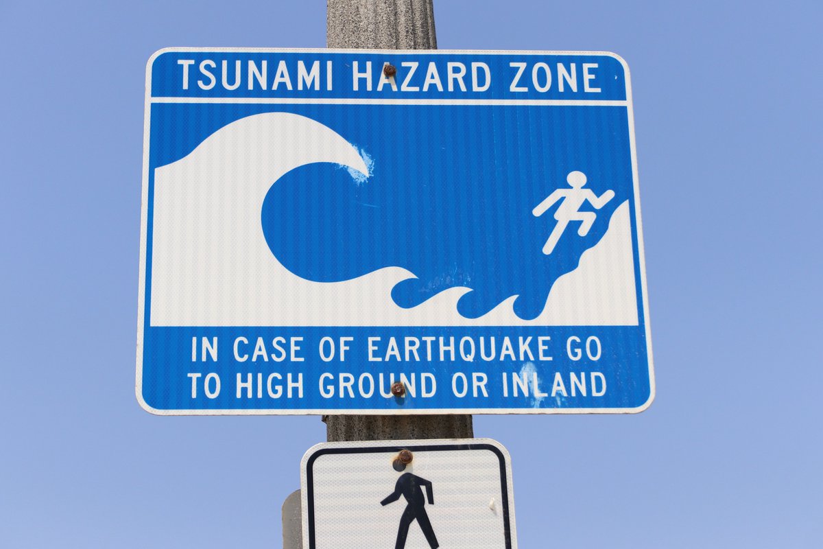 The coastal areas of the #ShakeAlert states (CA,OR,&amp; WA) is tsunami country! Earthquakes &amp; tsunamis are closely tied and provide an opportunity to teach about engineering for safety. <a href="/IRIS_EPO/">IRIS_EPO</a> @UNAVCO <a href="/NSPE/">NSPE HQ</a> <a href="/EERI_tweets/">EERI</a> <a href="/ECA/">Earthquake Country Alliance</a> <a href="/thetsunamizone/">The TsunamiZone</a> <a href="/Cal_OES/">California Governor's Office of Emergency Services</a> <a href="/waEMD/">WA Emergency Management</a> <a href="/OregonOEM/">OregonOEM</a> <a href="/ShakeOut/">ShakeOut</a>