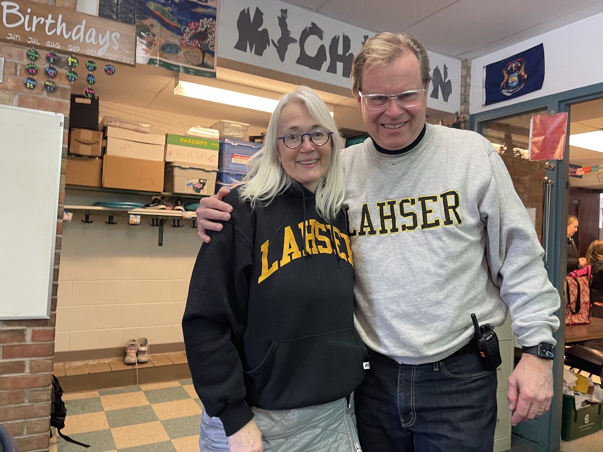Charlie Hollerith (@chollerith) on Twitter photo Celebrating Lahser! Kathleen, a great teacher and Lahser grad! A great end to the work week! ā¦<a href="/marschultz/">Margaret Schultz</a>ā© ā¦<a href="/JessicaLupone/">Jessica Lupone</a>ā© ā¦@RachelLMatzā© ā¦<a href="/mndday/">Ingrid Day</a>ā© ā¦<a href="/BHHSModelUN/">Matt MacLeod</a>ā© Celebrating Lahser! Kathleen, a great teacher and Lahser grad! A great end to the work week! ā¦<a href="/marschultz/">Margaret Schultz</a>ā© ā¦<a href="/JessicaLupone/">Jessica Lupone</a>ā© ā¦@RachelLMatzā© ā¦<a href="/mndday/">Ingrid Day</a>ā© ā¦<a href="/BHHSModelUN/">Matt MacLeod</a>ā©