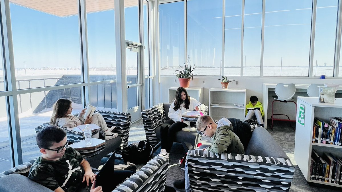 melissajkwhite's tweet image. Took my 8th graders to the library for  books and sunshine☀️📚 #litcircles #libraryspace #iowatl #middleschool